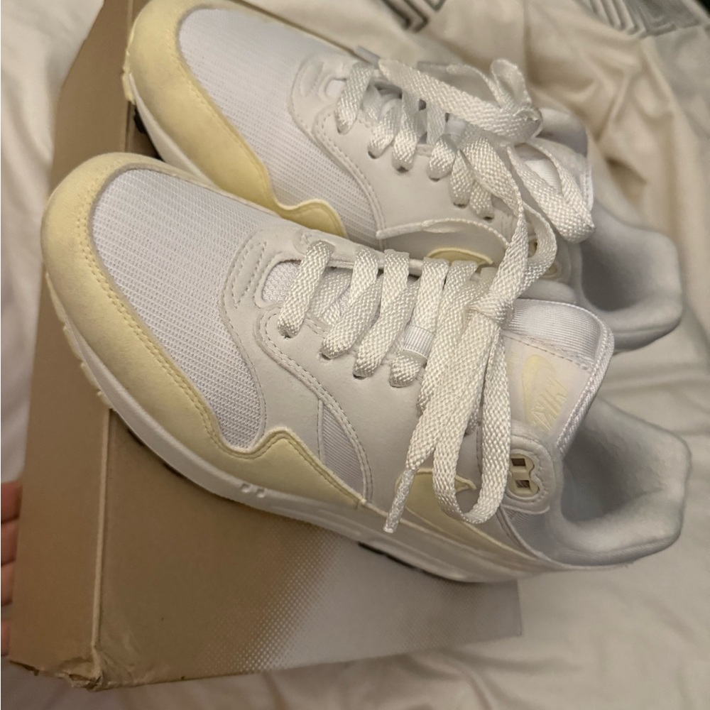 Nike Women's White and Tan Sneakers